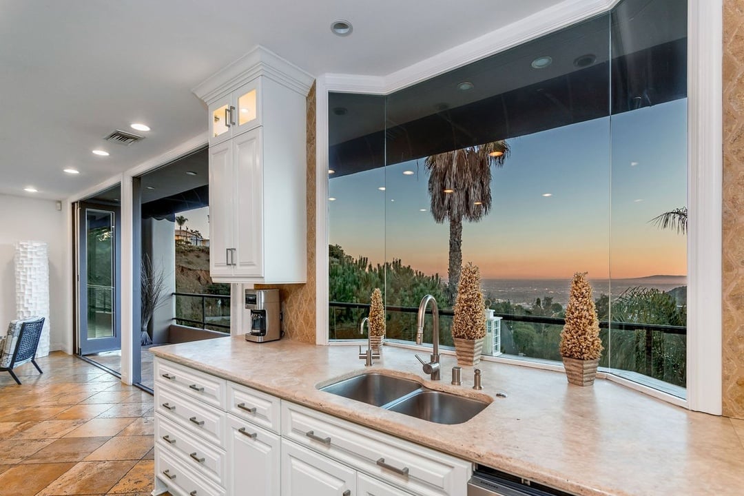 Mulholland Drive, 90068