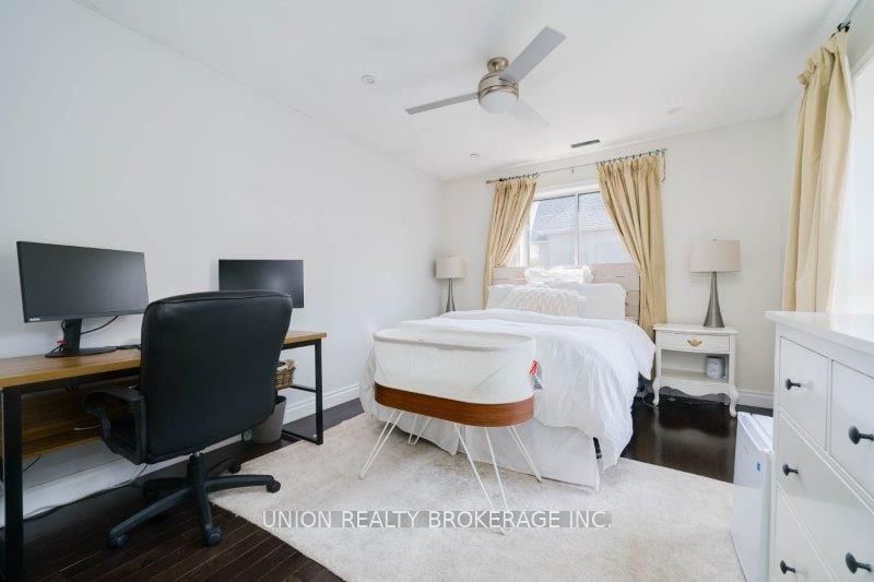299 Cedarvale Ave, Upper