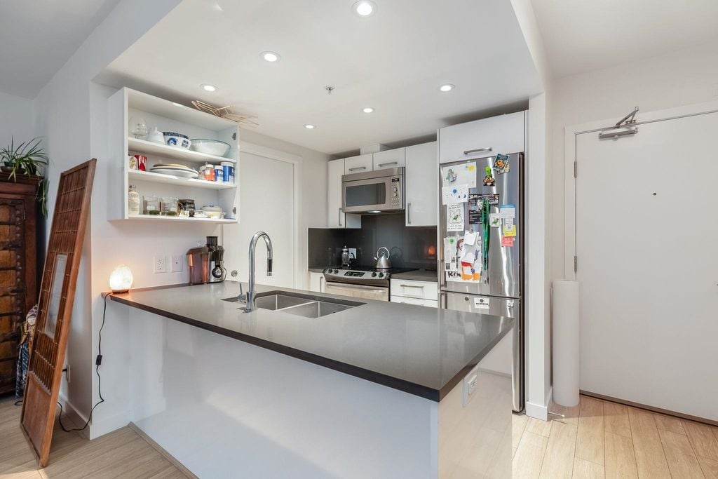 955 E Hastings St, #905