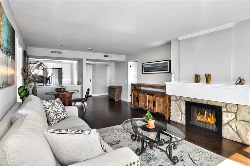 280 Cagney Ln, Unit 113