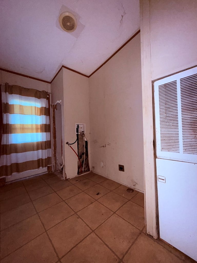 183 Canal Dr
