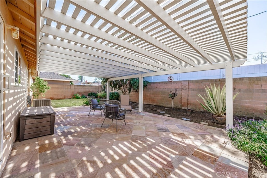 4544 Patricia Cir