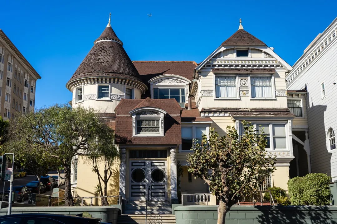 The Historical Allure of Pacific Heights: Exploring Architectural Styles and Their Impact on Property Value.