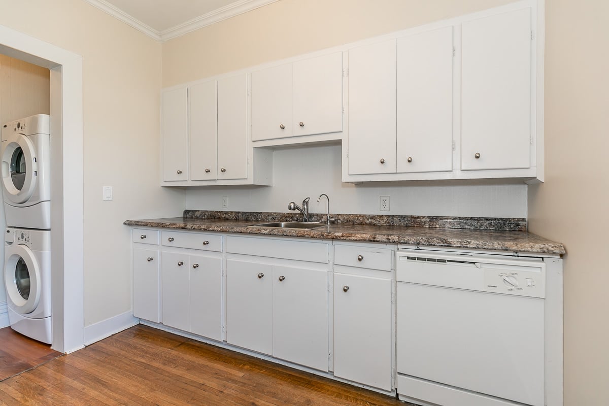 415 Davis Drive 1, Newmarket