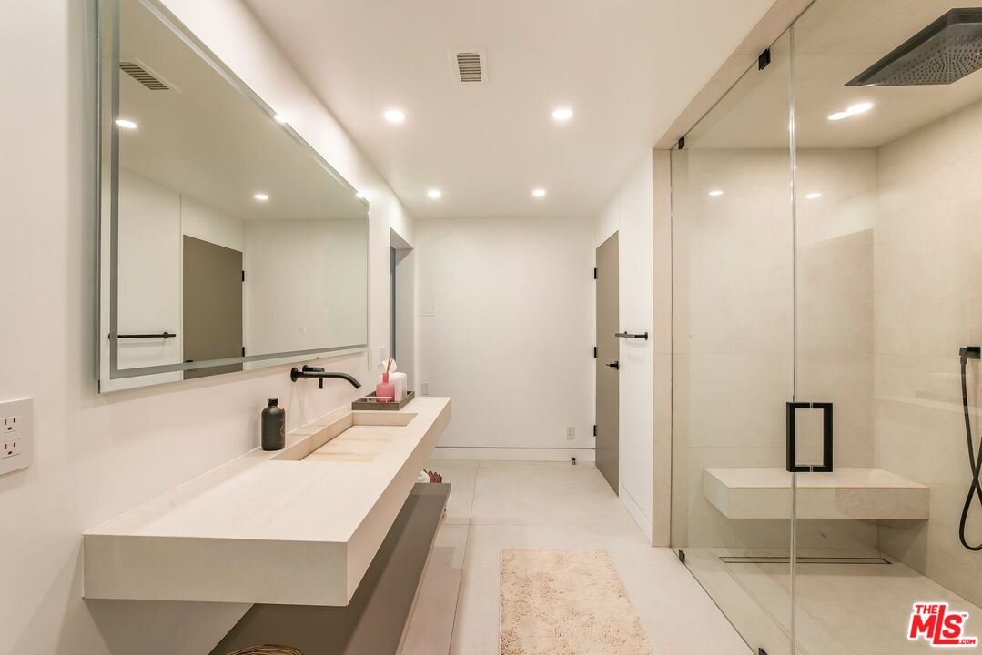 Monarch Crest, Sierra Mar Pl, 90069