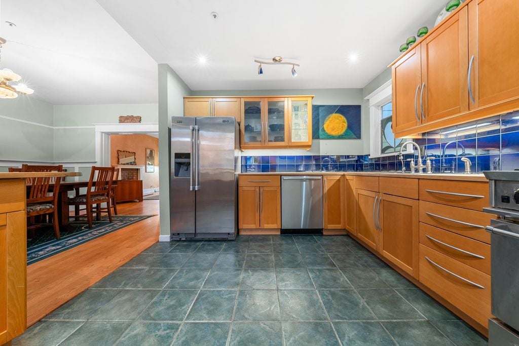 49 W 7th Ave, #3447