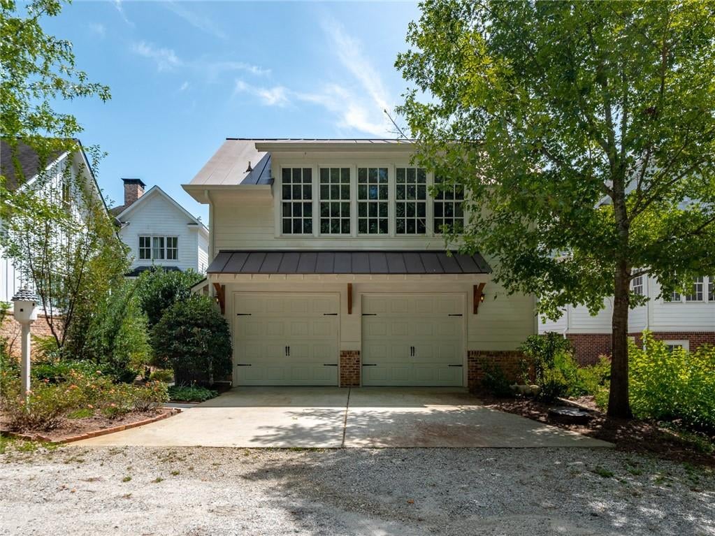 570 Tabb  Way