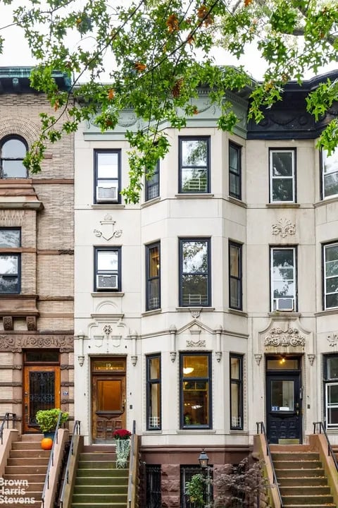 19 Polehums Place