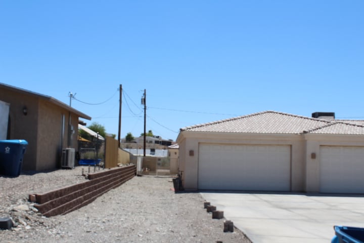 2060 Polaris Dr. 