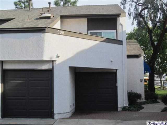 909 Hyde Court