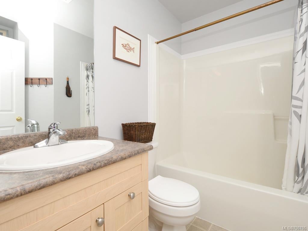 301-893 Hockley Ave