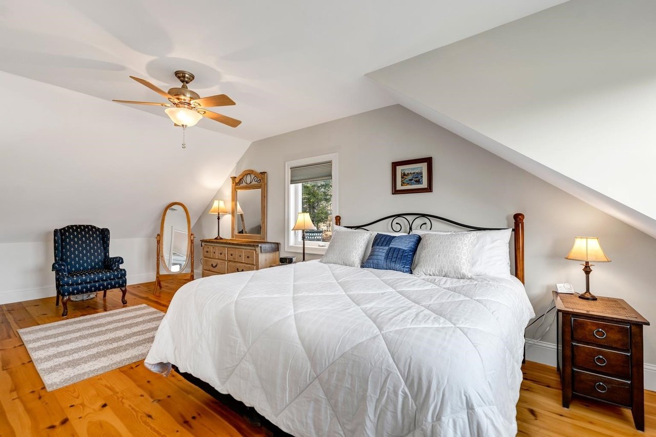15 E Bluff Vlg