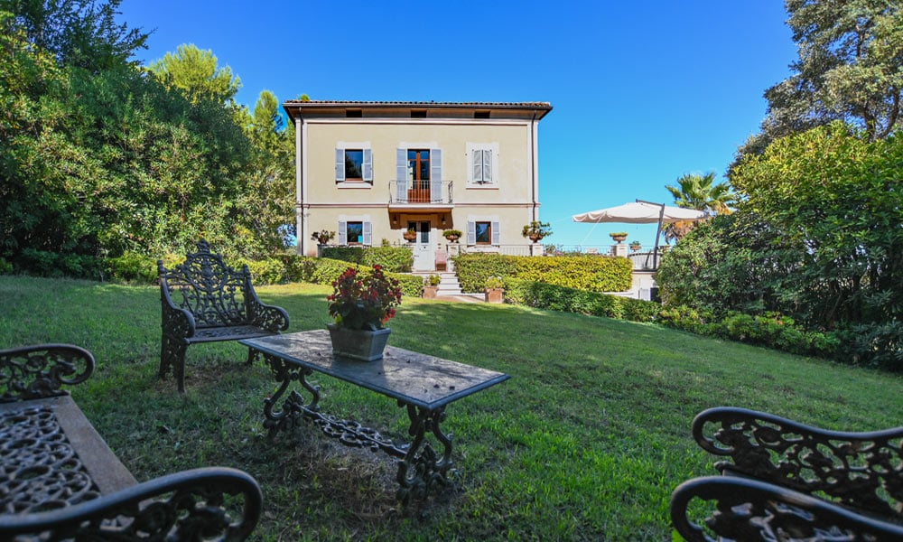 Villa With Stunning Seaview in Civitanova Marche, Le Marche