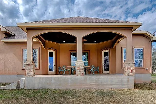 390 Teal Lane