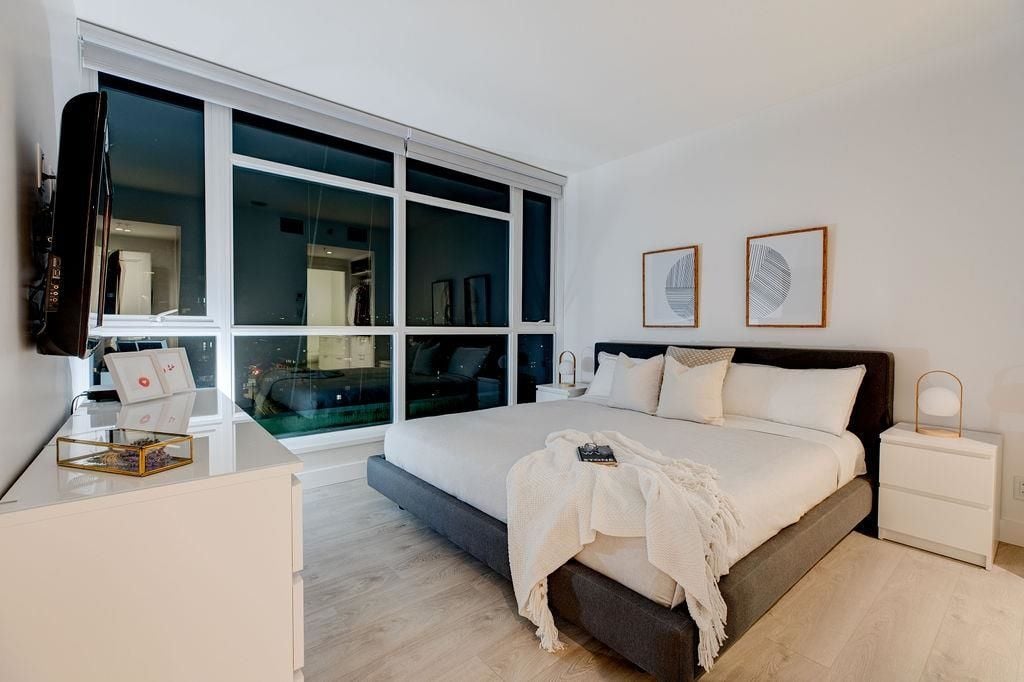 188 E Esplanade, #2205