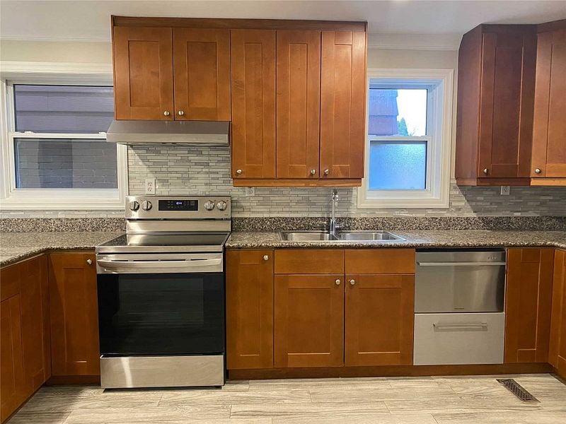 102 Melrose Street Unit: 1