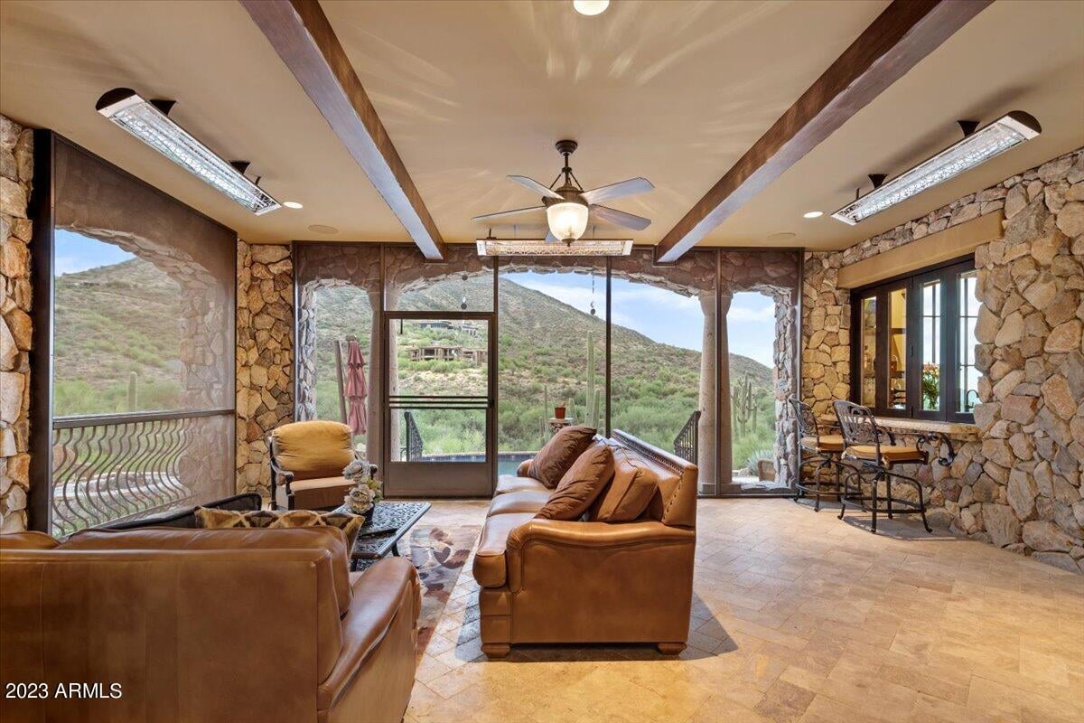 9514 E Madera Dr
