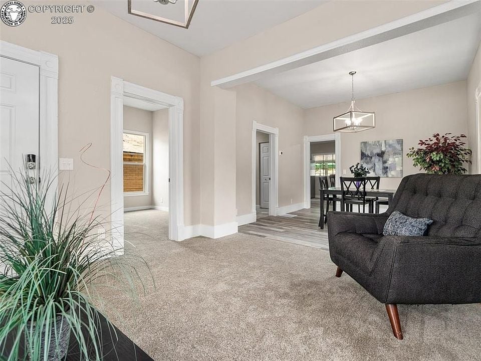 932 Elm St