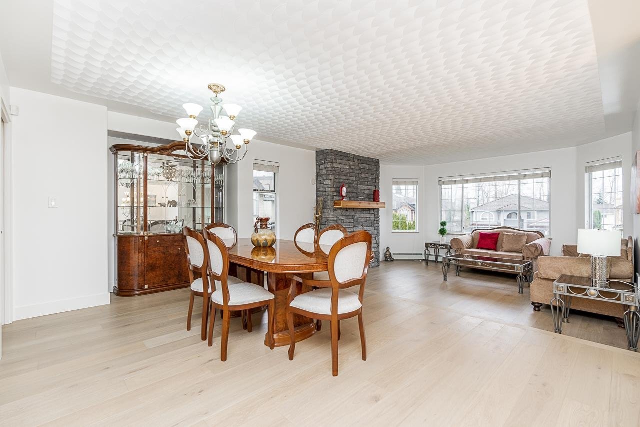 14359 90a Ave