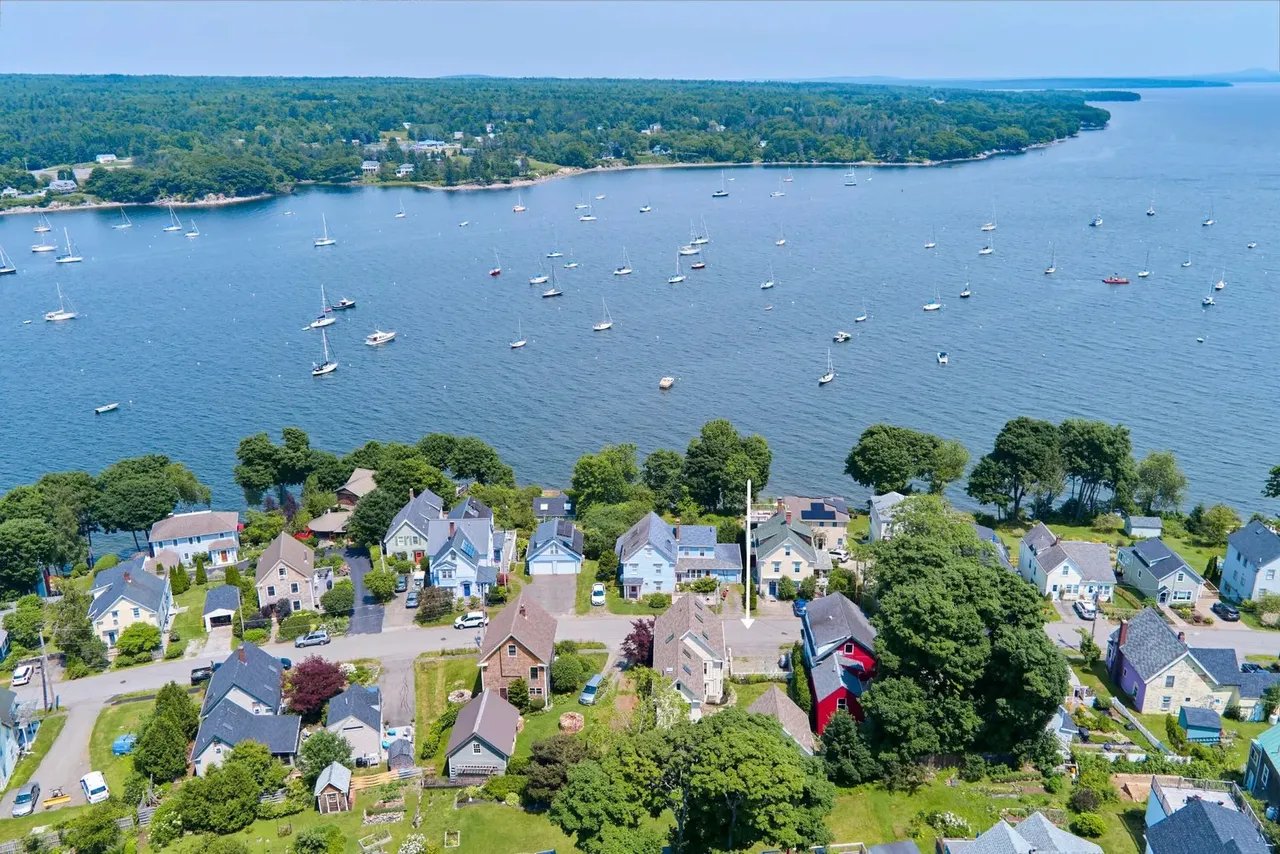 New Listing! 29 Bayview Street, Belfast, ME 04915 – $950,000