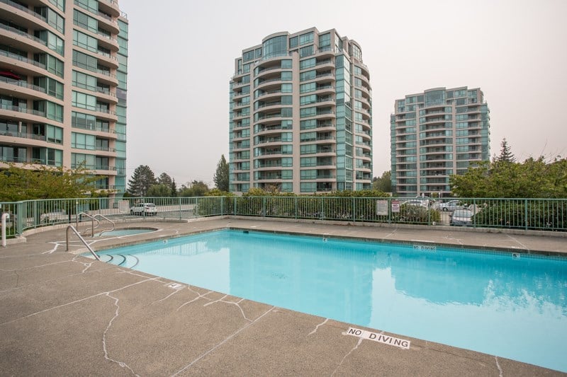 1401-8851 Lansdowne Rd