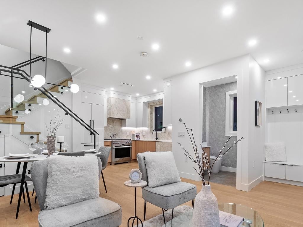 A-3538 W 14th Ave