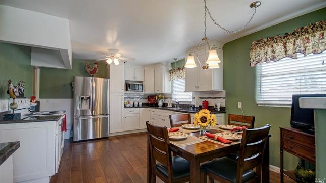 14 WALLACE CT