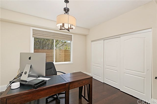 6652 Carriage Circle, Huntington Beach 