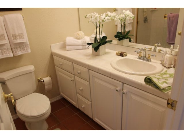 3300 Bay Ct
