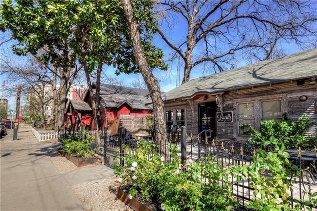 603 Davis St, #611