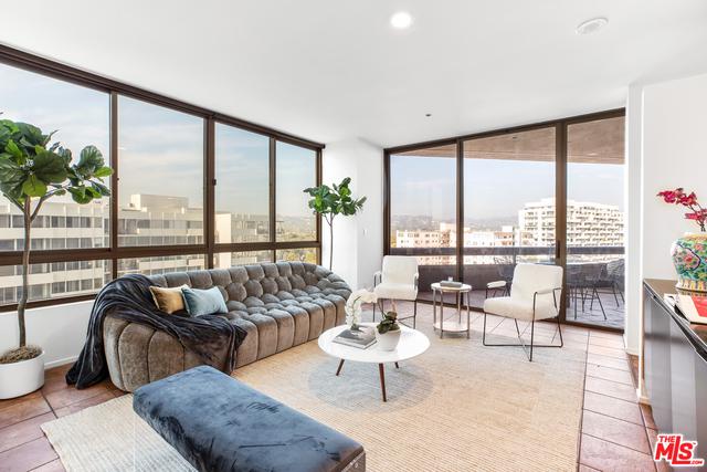 Stunning and Spacious Condominium In The Mirabella