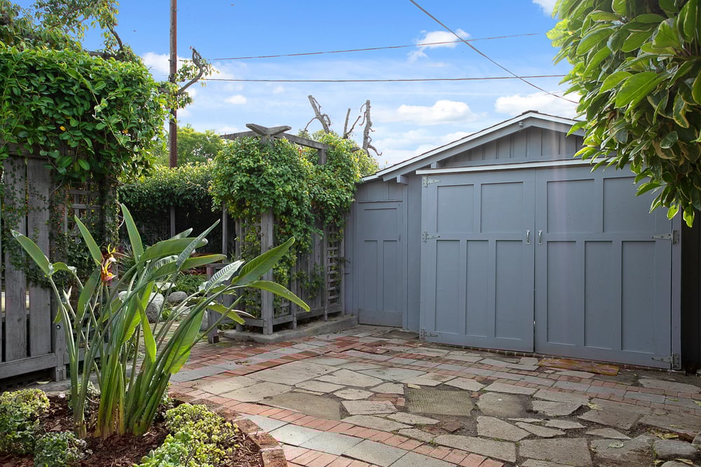 Romantic c. 1913 Craftsman in Los Feliz Village