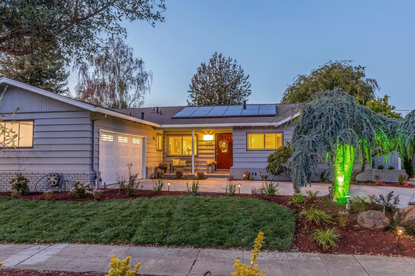1085 Remsen Court