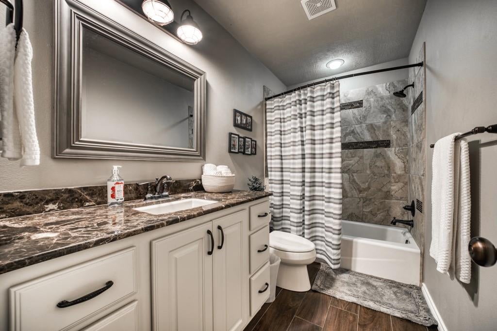 704 Highlands St College Station, Tx 77840