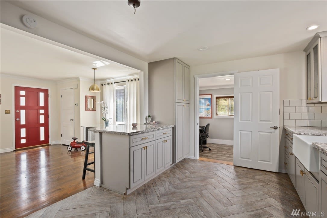 16655 Marine View Dr SW