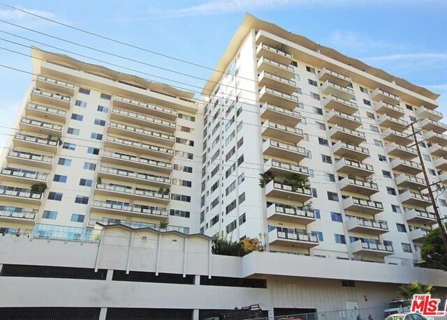 1155 North La Cienega Boulevard, Unit 808
