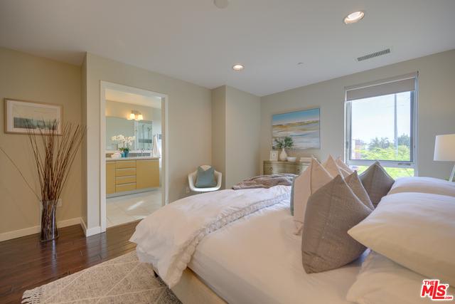 310 Washington Boulevard, Unit 506