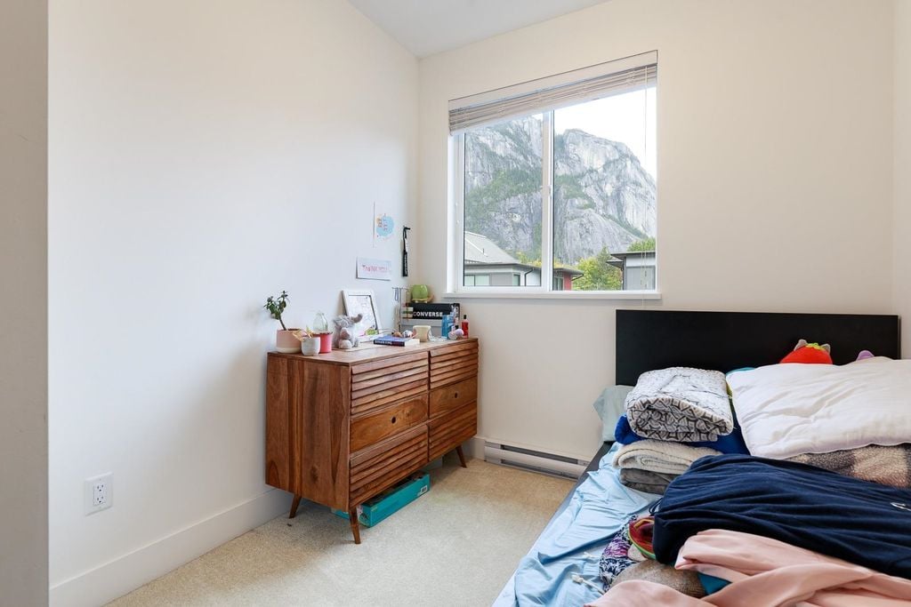 1361 Peakside Pl