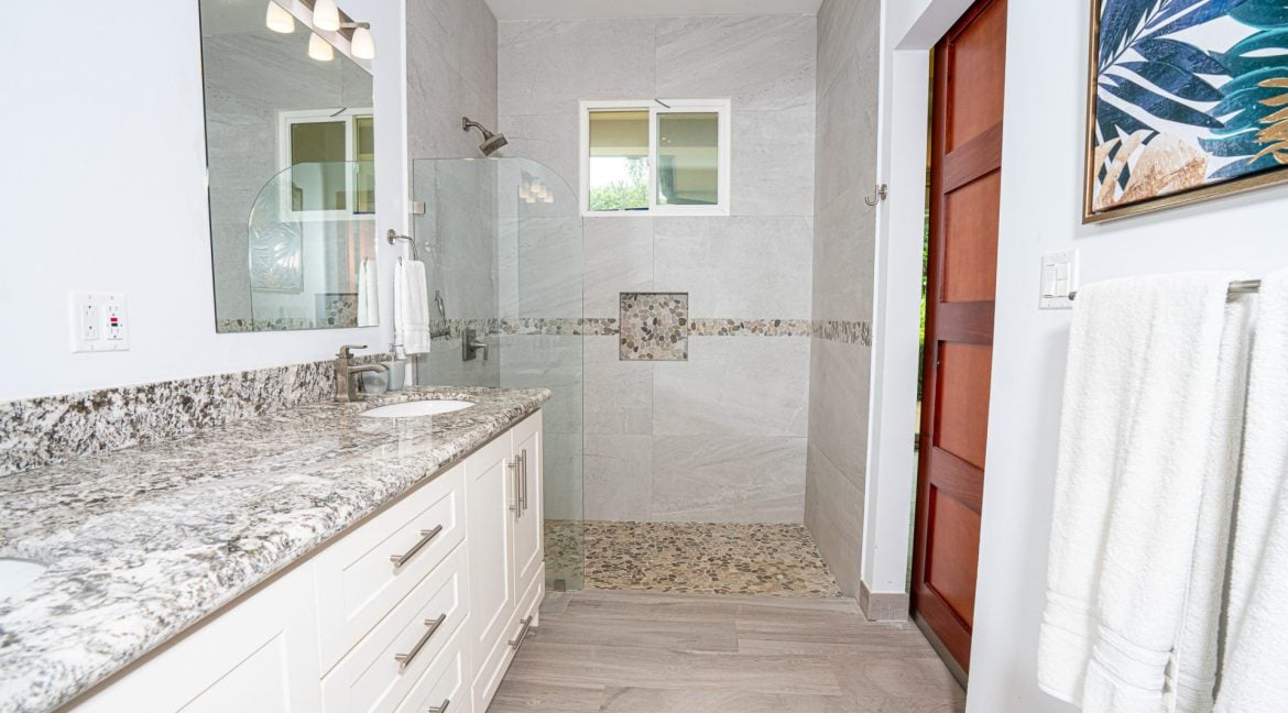 Casa Rio, Two homes + Two Pools on 1.5 Acres!