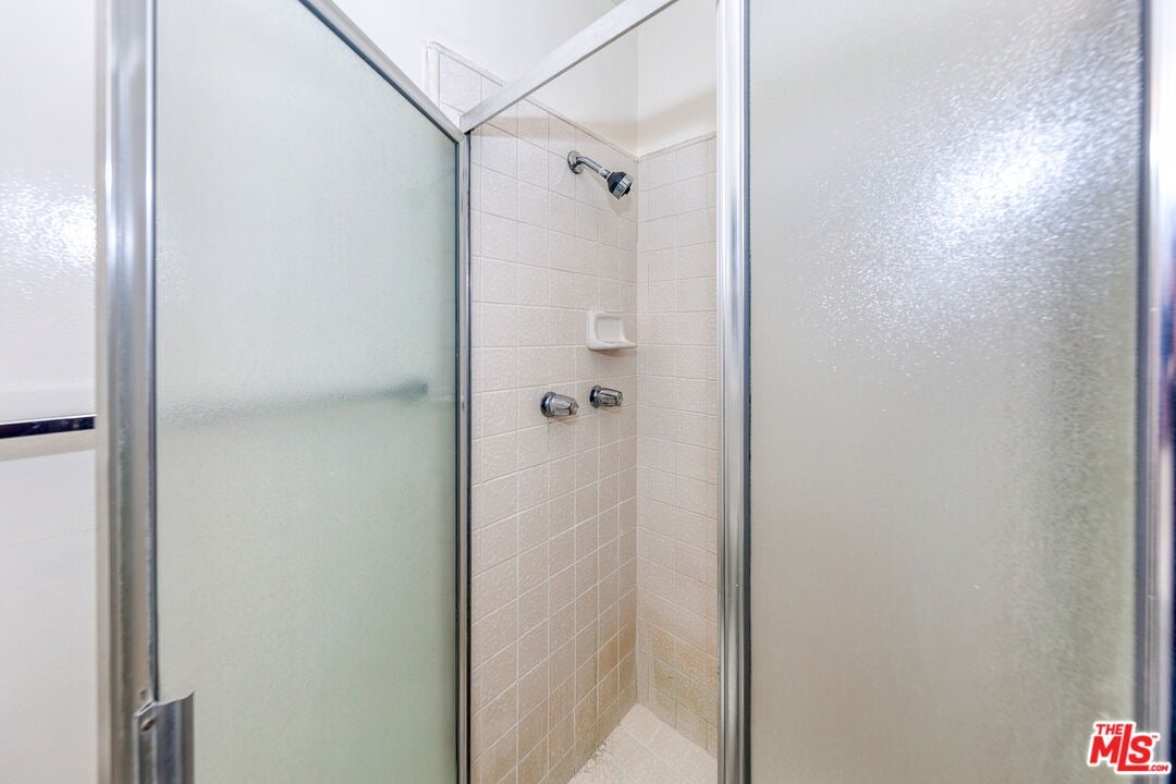 852 N Formosa Ave