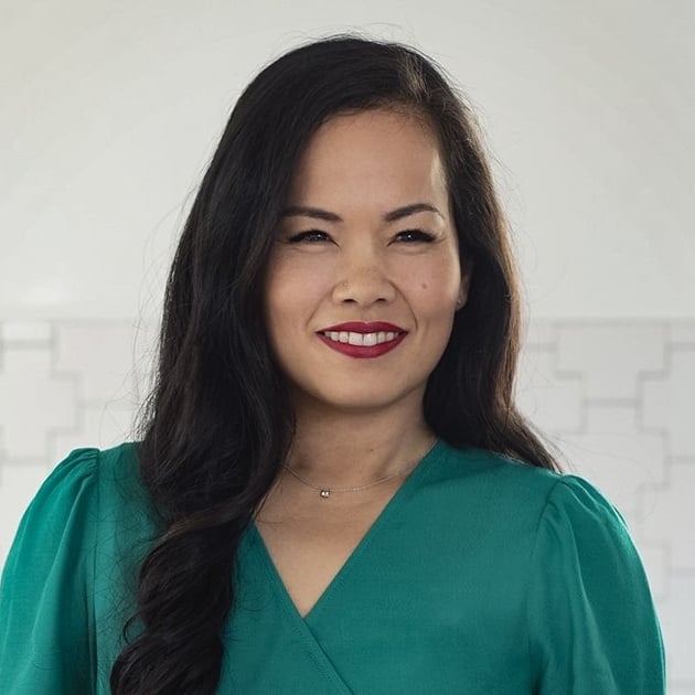 Sophia Niu Alameda, CA Real Estate Agent Headshot