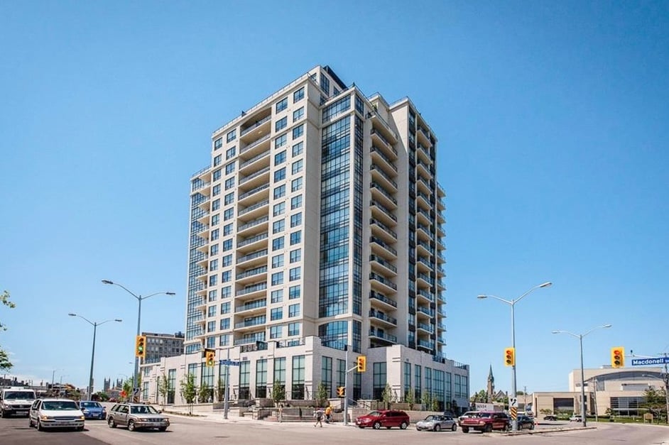 160 Macdonell St W Unit: 1508