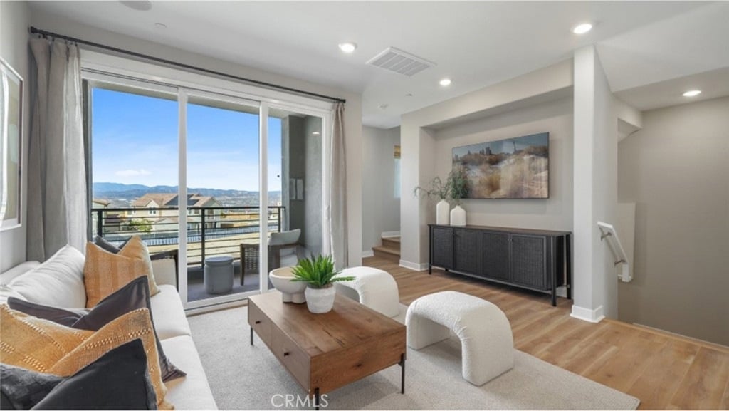 New Construction Townhome in Valencia