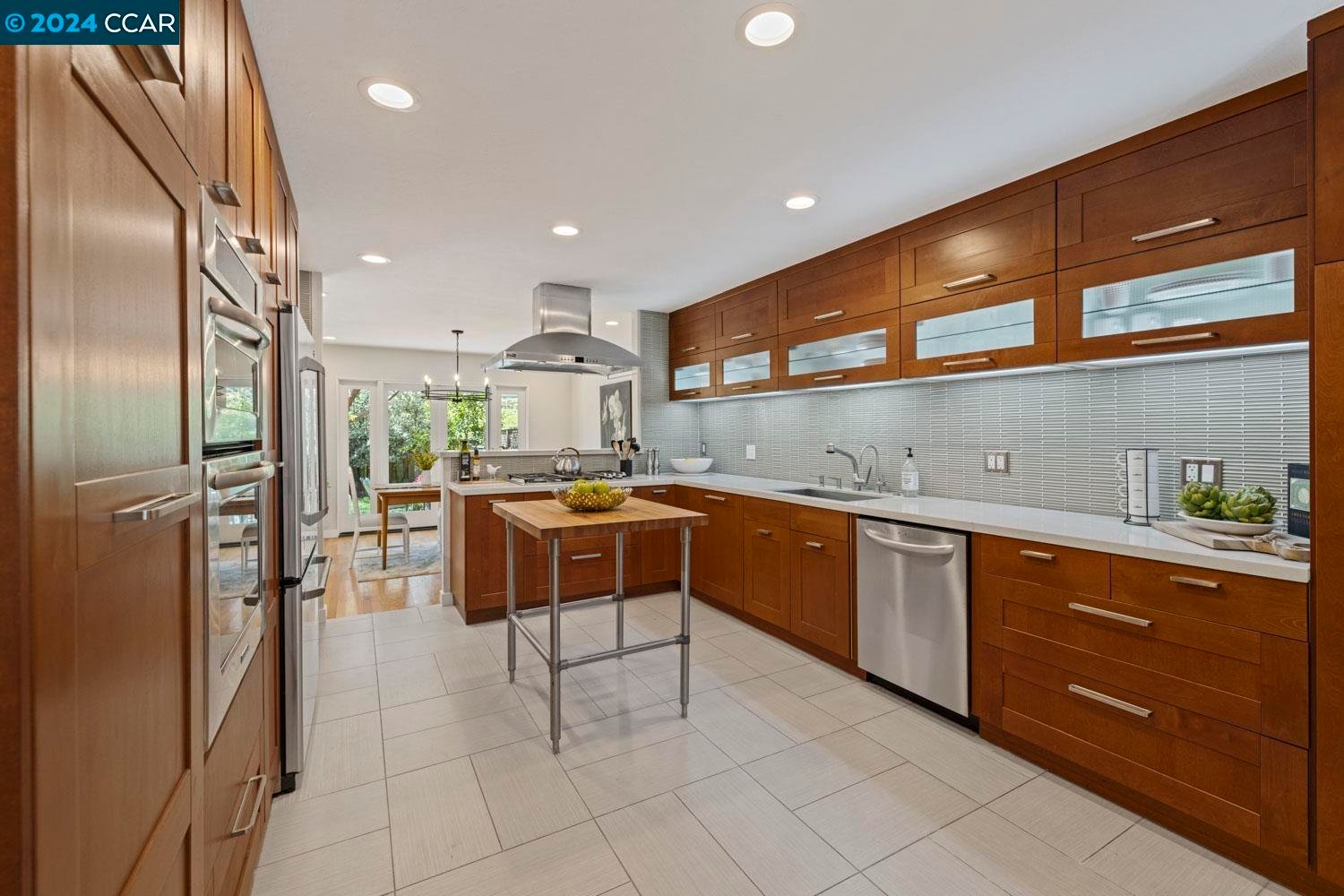 10 Doral Dr