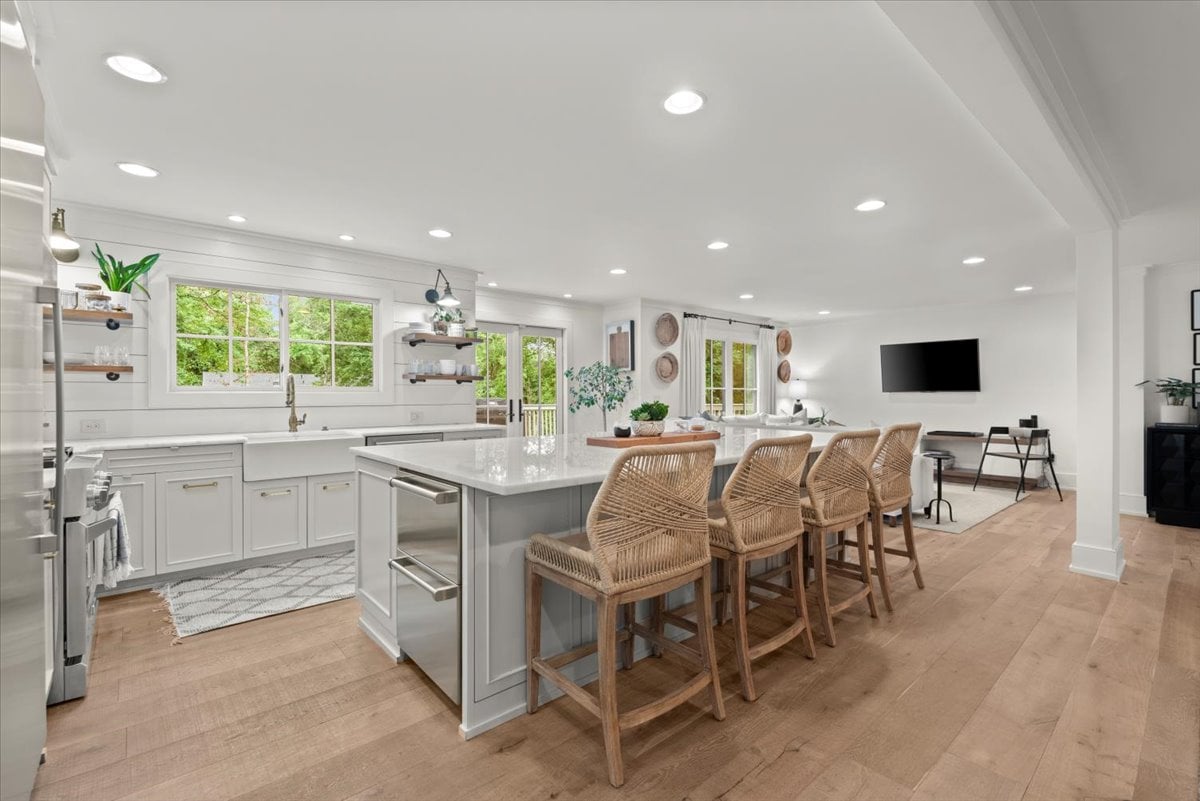210 Shady Grove
