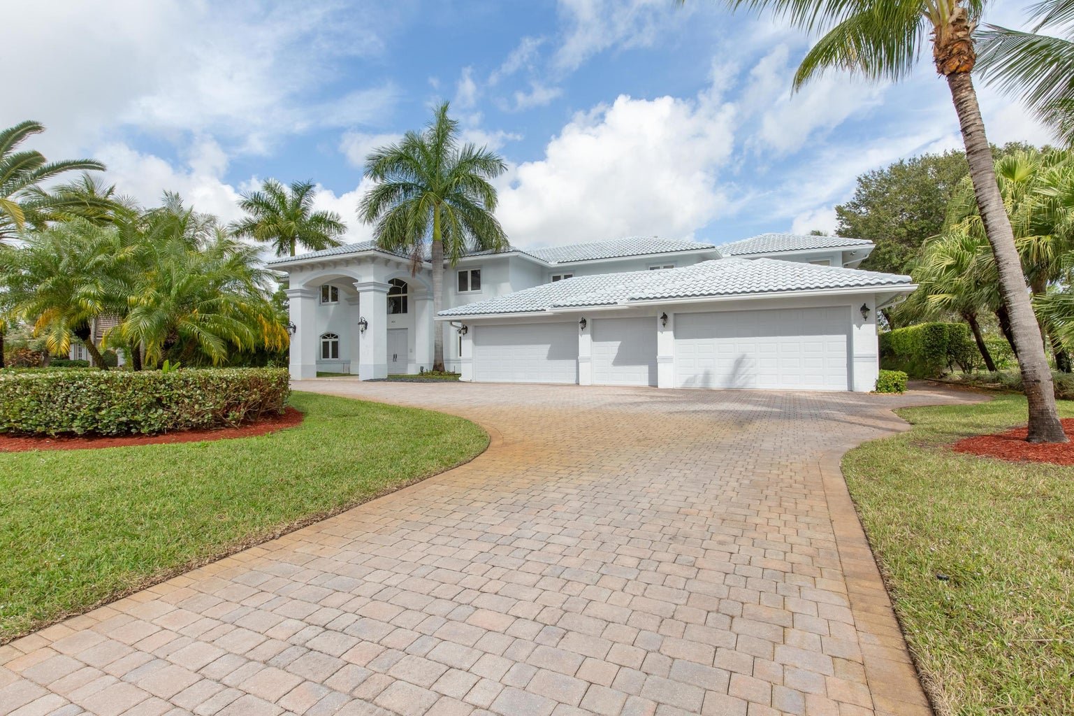 464 Glenbrook Drive