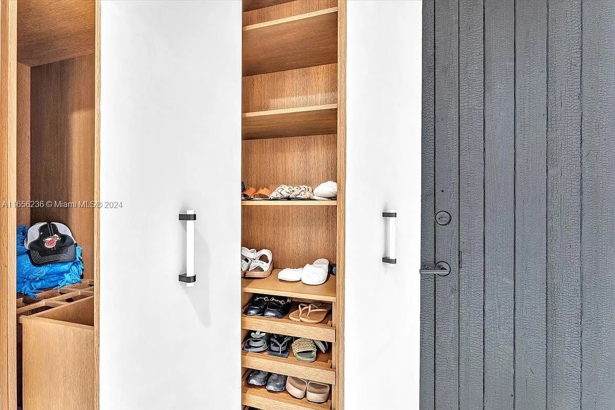 18975 Collins Ave #5302-6