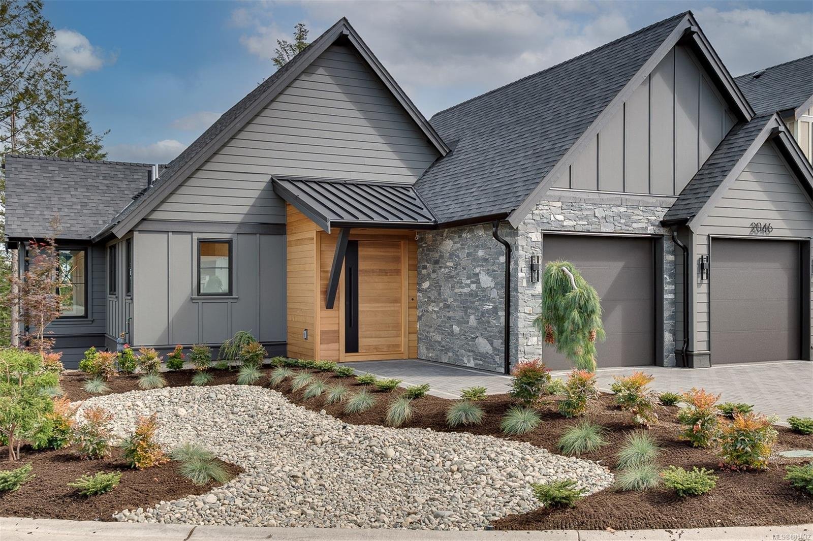 2046 Pinehurst Terr