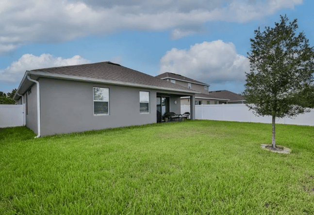 949 Flyer St 