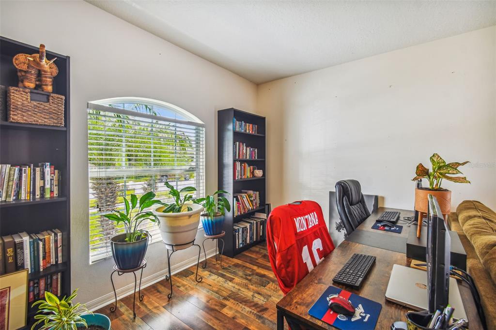 3154 Queen Alexandria Dr